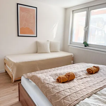 Nadstandardny S Terasou A Parkovanim Appartement