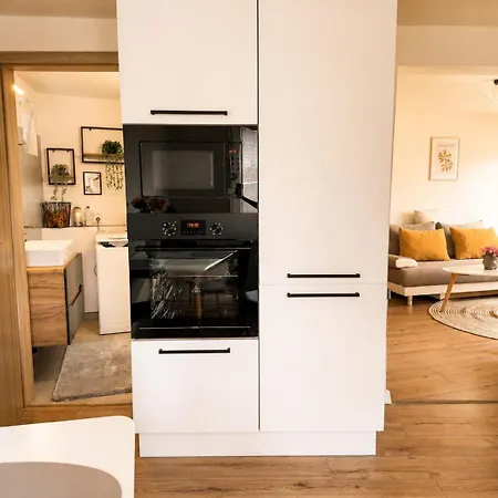 Appartement Nadstandardny S Terasou A Parkovanim