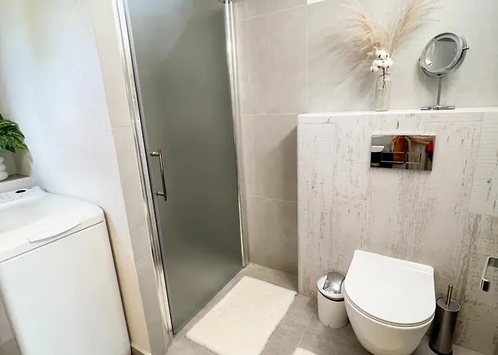 Nadstandardny S Terasou 아파트