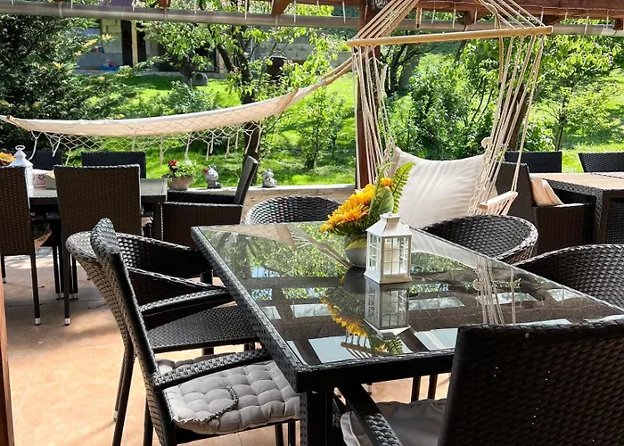 Nadstandardny S Terasou 아파트